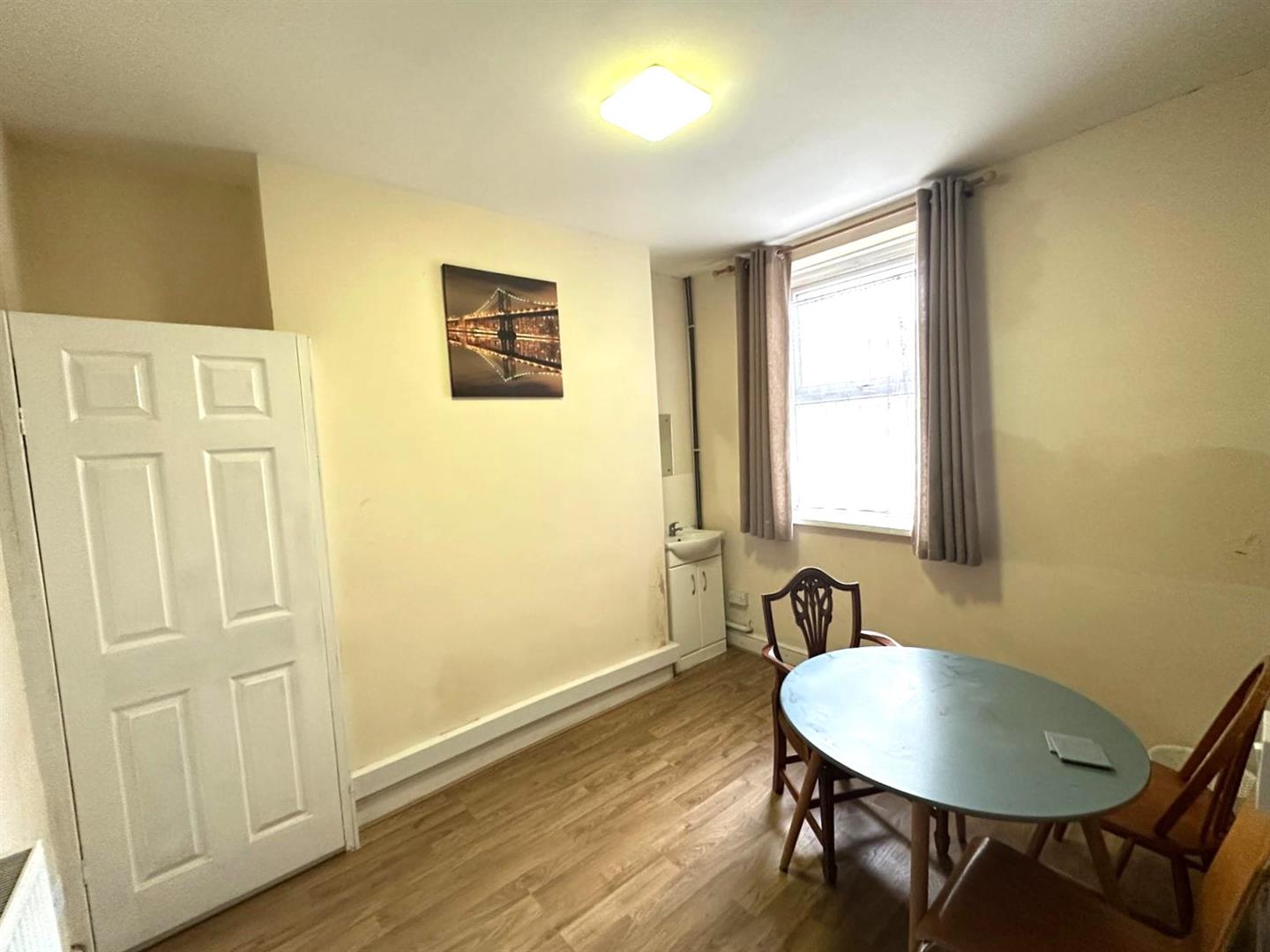 Vincent Street, Sandfields, Swansea, SA1 3TY